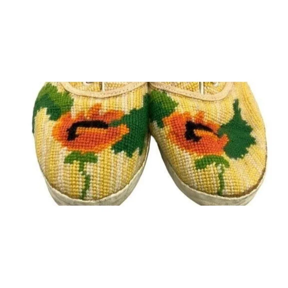 Vintage VANS Van Doren Floral Needlepoint Women's Sneakers Size 7.5